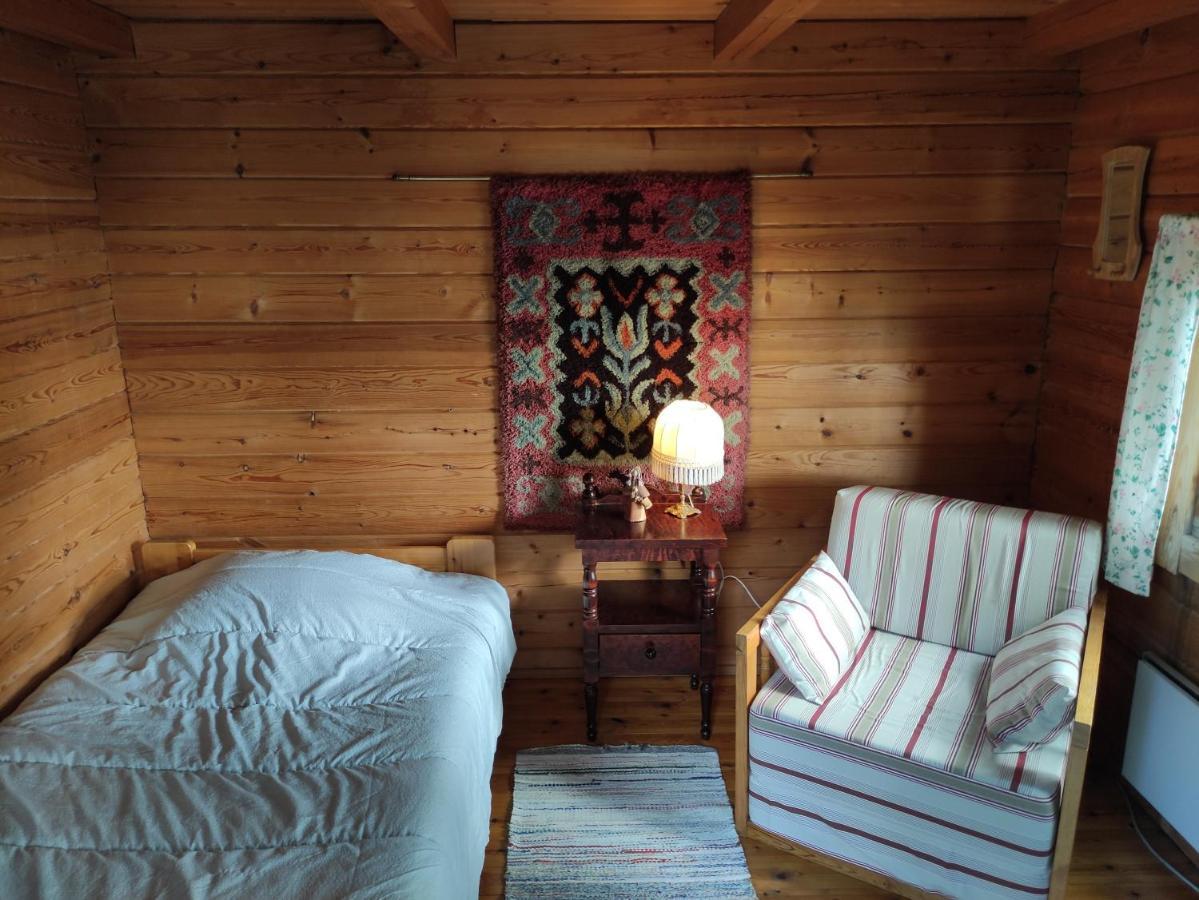 Old Finnish Lakeside Cottage With Sauna Оулу Екстер'єр фото